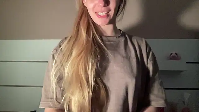 petiteetoile online show from 04/06/26, 05:58