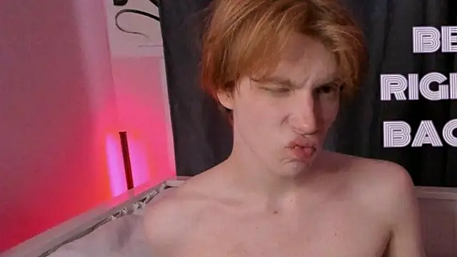 Snapshot of CalmFever chatting on 04/09/26, 09:09 CalmFever online show from 04/09/26, 09:09