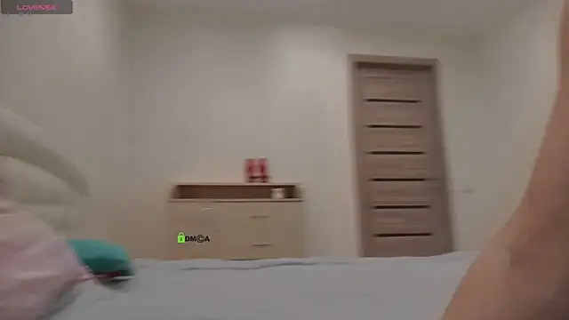 ShamlesssAdell online show from 04/04/26, 07:44