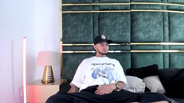 GaelyCoral online show from 04/11/26, 02:10