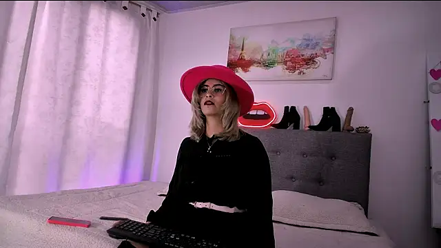 Sharlott 3 online show from 02/12/26, 12:55