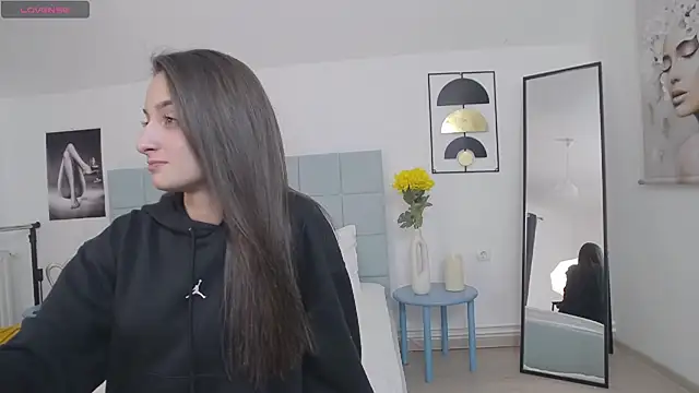 AmalliaJade online show from 02/16/26, 07:32