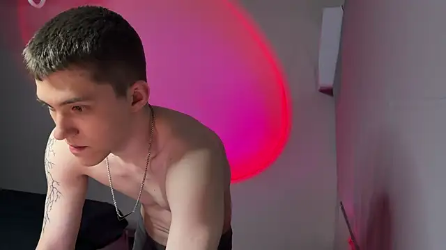 cronck52 online show from 04/18/26, 07:07