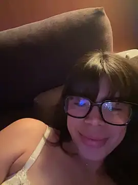 Snapshot of Brigitte01 chatting on 05/16/26, 10:19 Brigitte01 online show from 05/16/26, 10:19