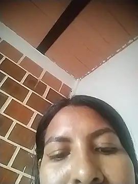 Snapshot of yericacaro chatting on 02/11/26, 06:46 yericacaro online show from 02/11/26, 06:46