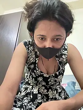 raavigirl online show from 02/24/26, 08:01