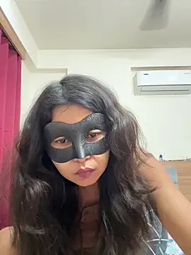 raavigirl online show from 04/01/26, 01:41