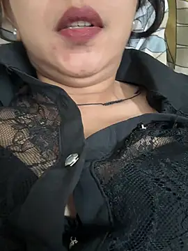 Snapshot of raavigirl chatting on 07/04/26, 06:36 raavigirl online show from 07/04/26, 06:36