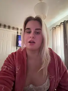 Snapshot of Bethanymaex chatting on 03/25/26, 03:07 Bethanymaex online show from 03/25/26, 03:07