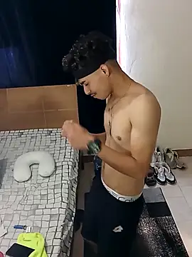 Snapshot of baby_22cm chatting on 02/28/26, 02:07 baby 22cm online show from 02/28/26, 02:07