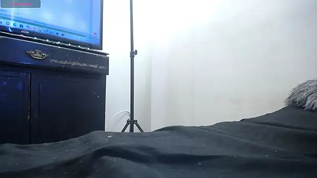 Naomy Reiden online show from 05/19/26, 01:56