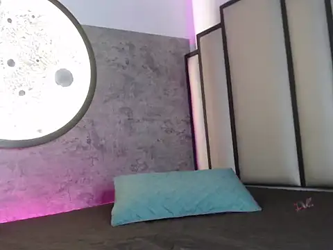 Sharlo Alvarez online show from 02/18/26, 08:16