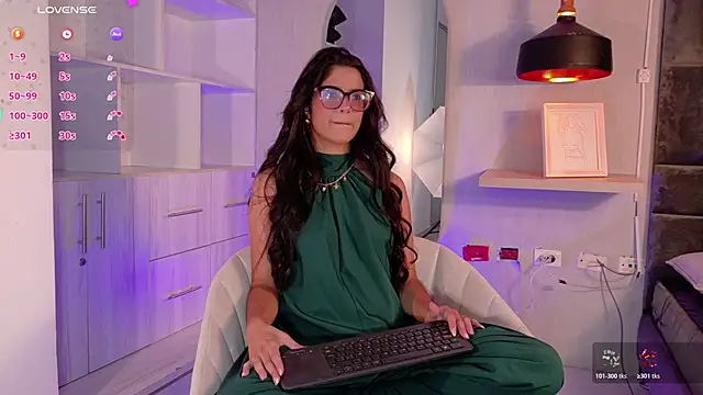 Snapshot of milan_walsh chatting on 02/20/26, 02:39 milan walsh online show from 02/20/26, 02:39