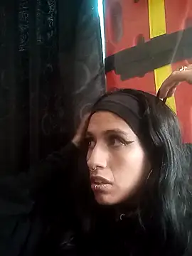 FRANCESCA LOVE  online show from 04/05/26, 07:44