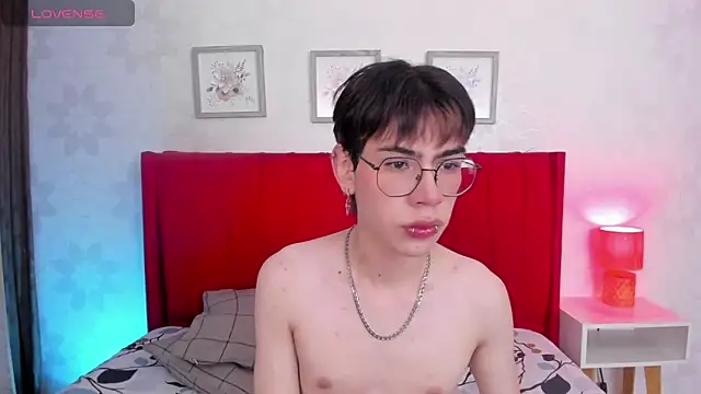 Demian Hush online show from 03/14/26, 03:23