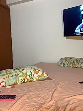 mia petite2007 online show from 02/20/26, 12:51