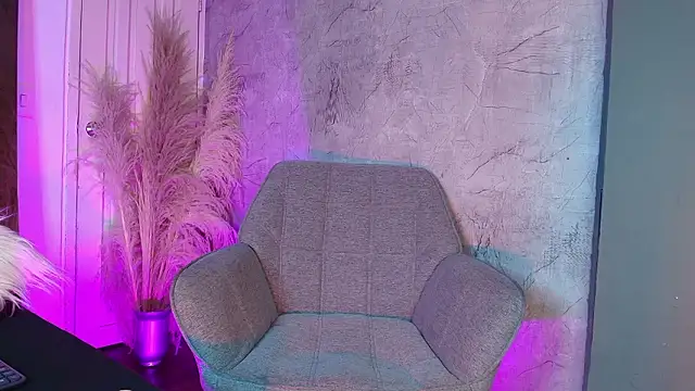 Snapshot of REDS_VELVET chatting on 02/14/26, 04:09 REDS VELVET online show from 02/14/26, 04:09