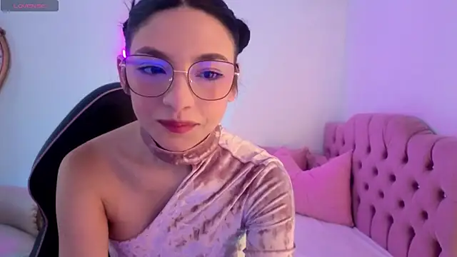 MAHYRA TAY online show from 07/10/26, 07:27