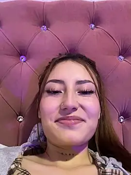 Snapshot of Lis_peach chatting on 03/02/26, 04:47 Lis peach online show from 03/02/26, 04:47