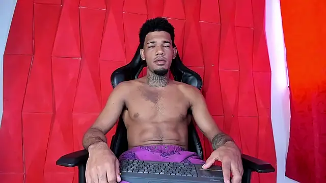 Nehemiaa boy online show from 05/21/26, 02:24