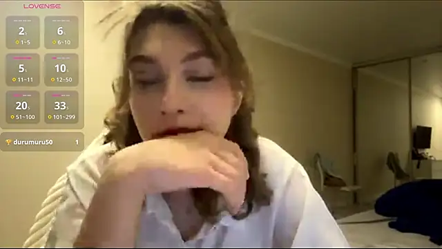 Snapshot of ElliKrovel chatting on 02/20/26, 03:23 ElliKrovel online show from 02/20/26, 03:23