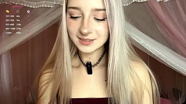 Snapshot of EvaQT chatting on 02/28/26, 08:26 EvaQT online show from 02/28/26, 08:26