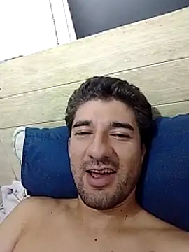 Snapshot of Camilo696903 chatting on 06/27/26, 10:26 Camilo696903 online show from 06/27/26, 10:26