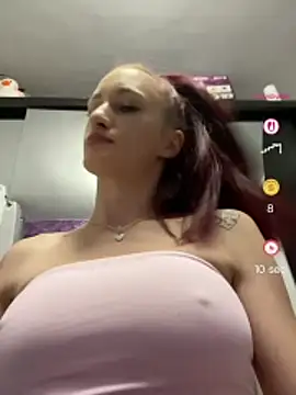 Roxyfoxyyy online show from 07/09/26, 09:41