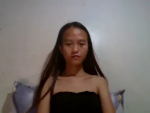 Yourlilpinayy online show from 03/12/26, 08:15