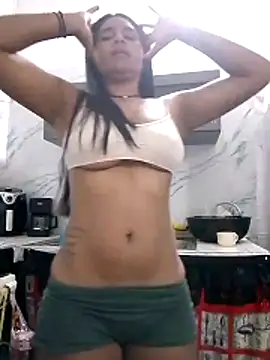 Zoe Renata online show from 03/06/26, 09:06