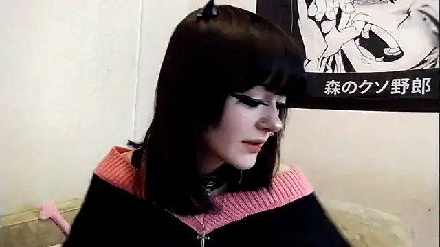 Snapshot of SmilingPatent chatting on 02/24/26, 02:04 SmilingPatent online show from 02/24/26, 02:04