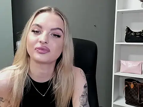 BlankaXCute online show from 02/07/26, 03:27