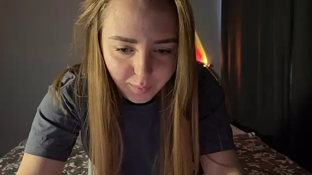 Snapshot of Reyleys chatting on 02/16/26, 09:05 Reyleys online show from 02/16/26, 09:05