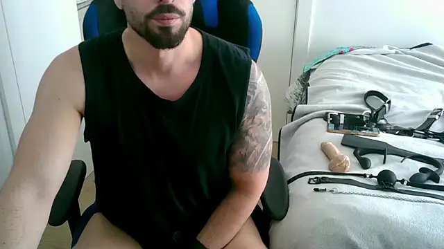 Snapshot of Sub-Titan chatting on 04/16/26, 08:37 Sub-Titan online show from 04/16/26, 08:37