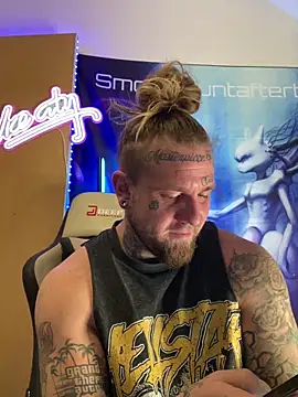 Smokebluntafterblunt online show from 03/03/26, 01:50