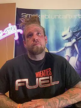 Smokebluntafterblunt online show from 06/01/26, 11:01