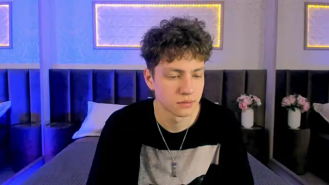 Snapshot of StefanBev chatting on 02/26/26, 07:24 StefanBev online show from 02/26/26, 07:24