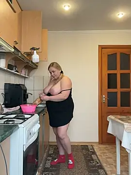 Mommy-girl-Lola online show from 02/12/26, 02:01