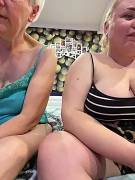 Mommy-girl-Lola online show from 03/15/26, 07:09