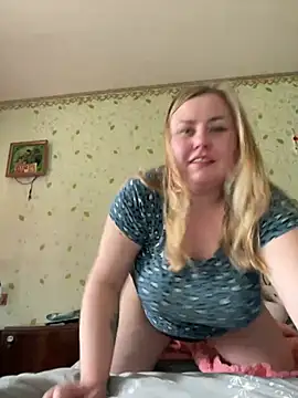 Mommy-girl-Lola online show from 04/07/26, 08:04