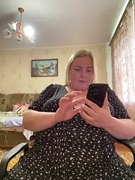 Mommy-girl-Lola online show from 05/18/26, 11:27
