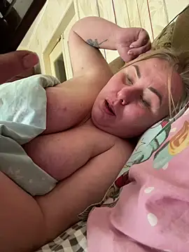 Mommy-girl-Lola online show from 06/02/26, 01:13