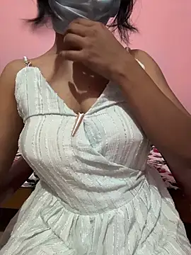 Snapshot of Hello_Priya16 chatting on 03/02/26, 05:42 Hello Priya16 online show from 03/02/26, 05:42