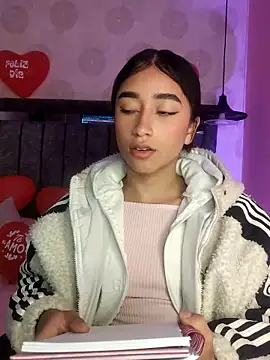 alahia pink online show from 02/21/26, 04:13