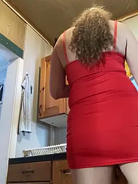 Snapshot of Midnight_Munch chatting on 03/01/26, 03:25 Midnight Munch online show from 03/01/26, 03:25