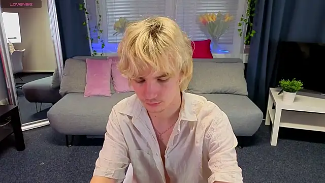 Snapshot of JameMiller chatting on 02/27/26, 09:26 JameMiller online show from 02/27/26, 09:26