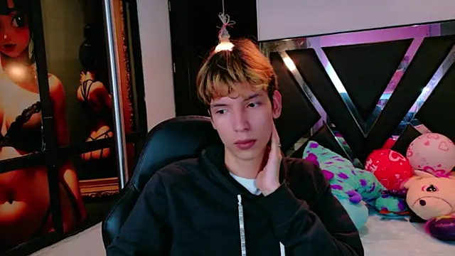 Liam Green1 online show from 02/17/26, 12:01