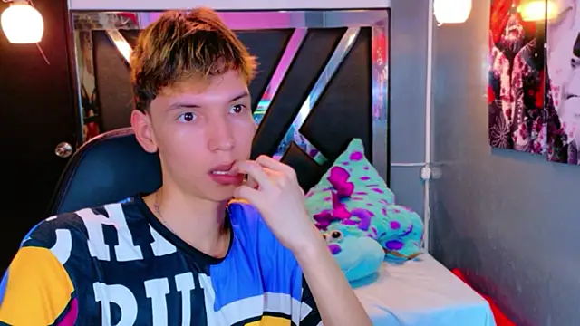 Liam Green1 online show from 02/22/26, 01:20