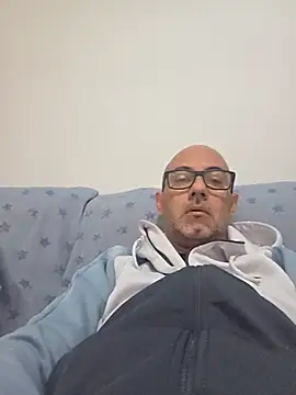 pareja47 online show from 02/17/26, 09:06