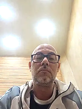 pareja47 online show from 04/06/26, 01:56